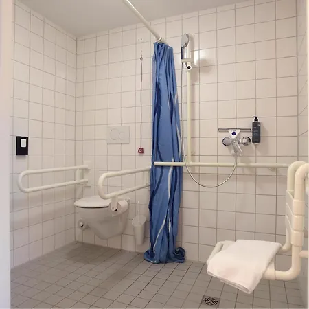 Leipzig-schoenefeld Hotel 2*